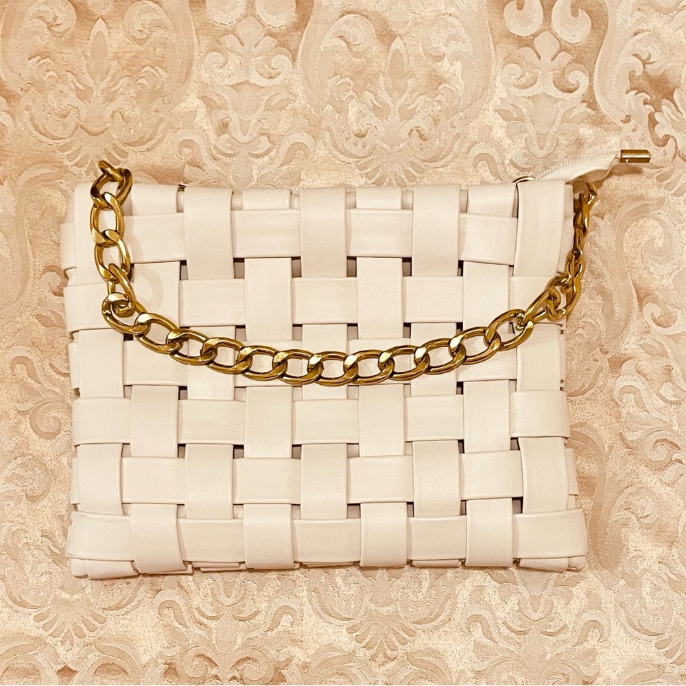 Elegant White Woven Chain Bag